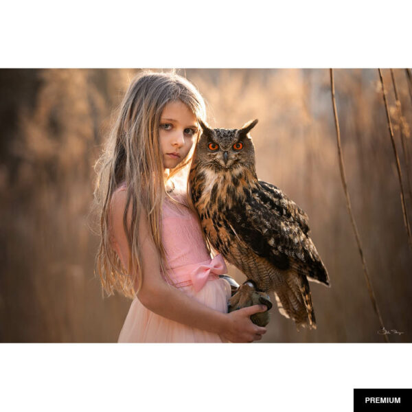 Bella Steger #6 | Ilvy mit Uhu Navajo in der Natur, Fotografie